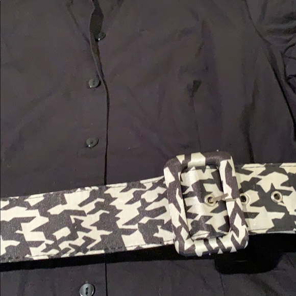 3 short sleeve blouses - Picture 5 of 8